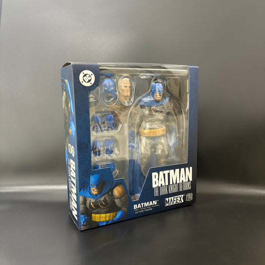 MAFEX No. 119 BATMAN (TDKR: Dark Knight Triumphant) Action Figure
